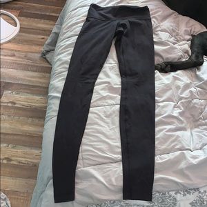 black lululemon leggings